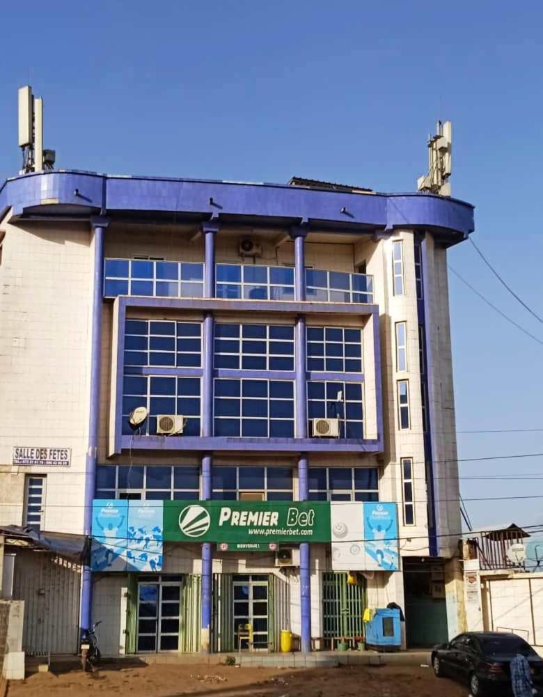 Appart meublé le Dakota Yaoundé Extérieur photo