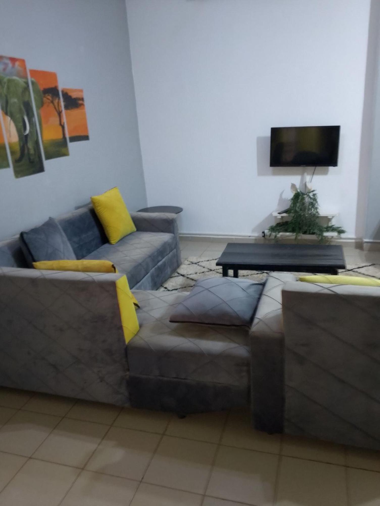 Appart meublé le Dakota Yaoundé Extérieur photo
