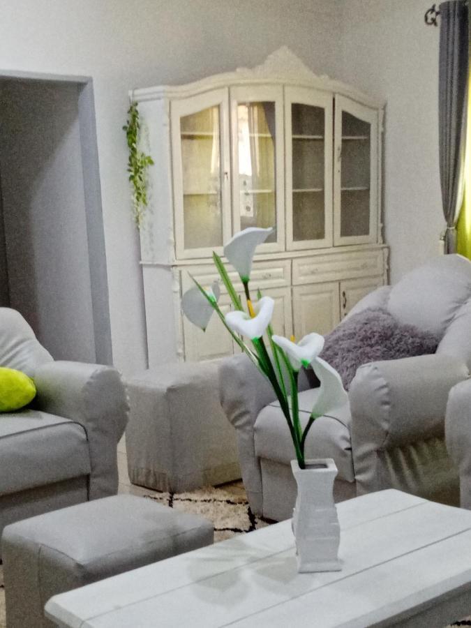 Appart meublé le Dakota Yaoundé Extérieur photo